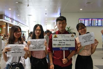 Hướng Dẫn Chi Tiết Mẹo Đón Người Thận tại Sân Bay